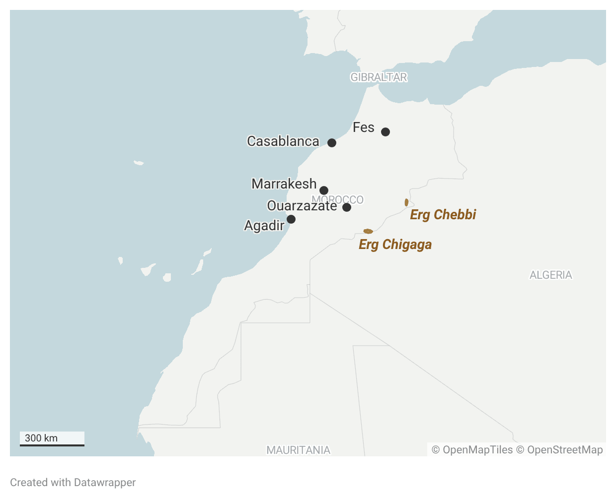 Map of Morocco marking Erg Chebbi and Erg Chigaga near the Algerian border in the east, far from Casablanca, Marrakesh and Agadir on the west side of the country